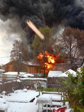 О масштабах пожара пока не сообщают | Источник: АСТ-54