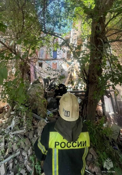 В Астрахани рухнул подъезд в жилом доме | www.starhit.ru