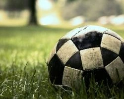 В Красноярске на ребенка упали футбольные ворота | ngs24.ru