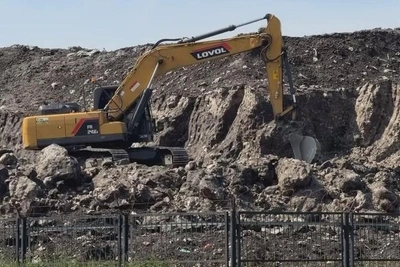 Снег в Петербурге в июне: Водоканал объяснил «эффект термоса»