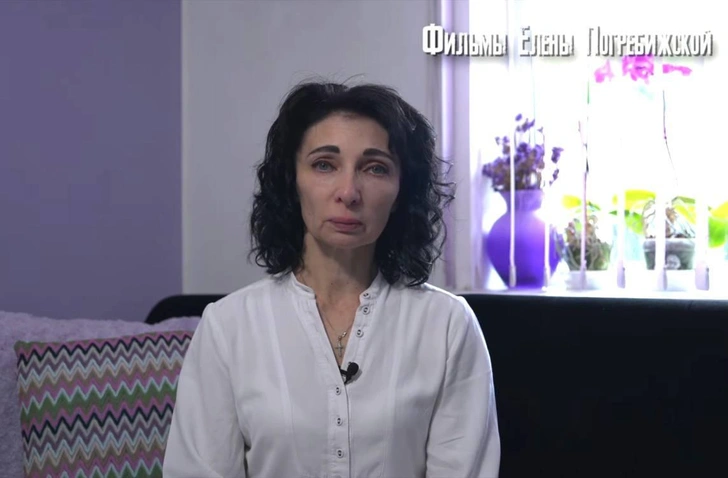 Елена ждет дочку дома