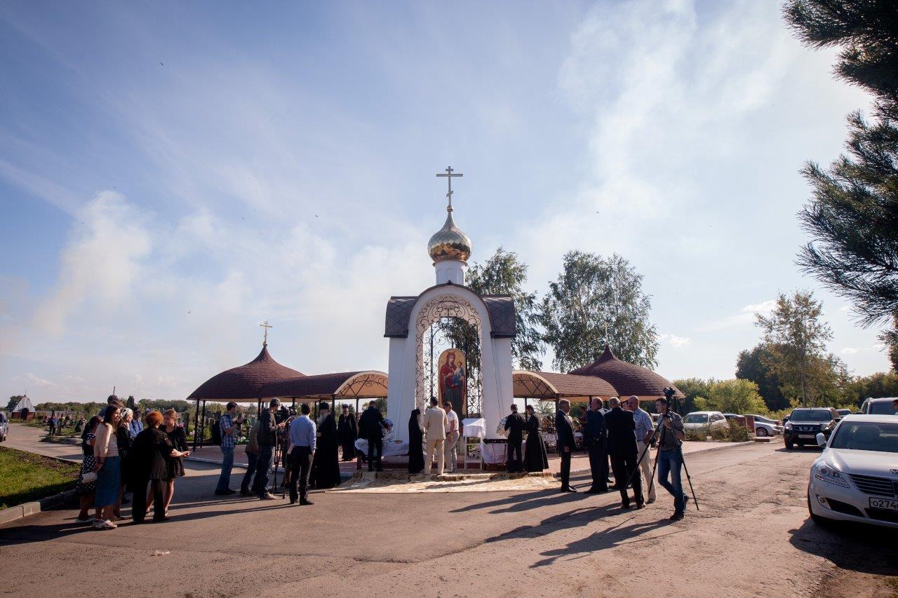 На Клещихинском кладбище появилась новая часовня (фото) - 26 августа 2015 -  НГС.ру