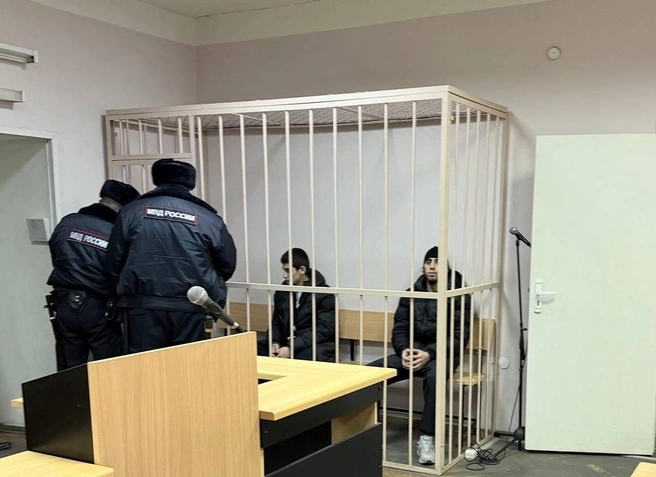 После массовой драки на школьном стадионе на Ленсовета двое отправлены под арест | Источник: Объединённая пресс-служба судов Санкт-Петербурга