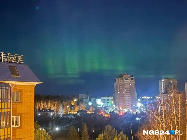 Небо озарилось зеленым | Источник: Василина Владимирова / NGS24.RU