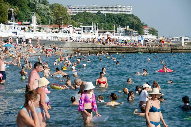 В городе на отдыхе находятся 185 000 человек | Источник: Оксана Витязь / SOCHI1.RU
