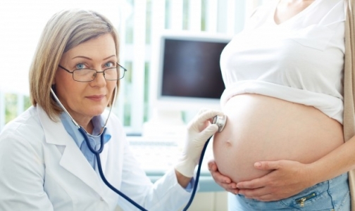 ВОЗ выступила против лишнего вмешательства врачей при проведении родов