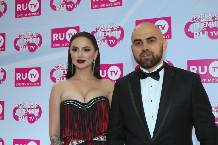 Анна Асти и Артем Умрихин | www.starhit.ru