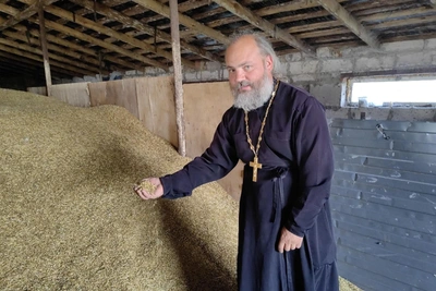 Russian Priest Becomes Blogger to Defend Church