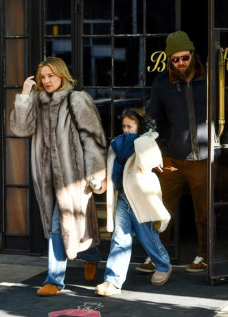 Like mother, like daughter: Кейт Хадсон в парном луке с дочерью | marieclaire.ru