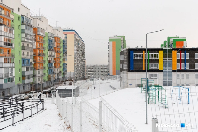 Крутой спуст возле школы | Источник: Мария Ленц / NGS24.RU