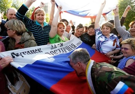 Ополченцы потребовали экономических связей с Россией | ya62.ru