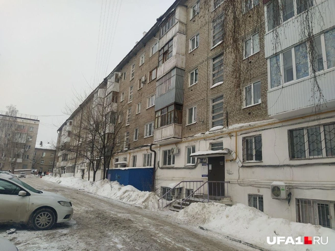 В доме конца 1960-х годов постройки износились почти все коммуникации