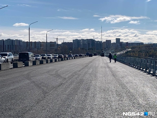 Многие сильно ждали открытия моста | Источник: Татьяна Ирискина / NGS42.RU