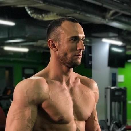 Умер не из-за фастфуда: вдова тренера Дмитрия Нуянзина раскрыла истинную причину его внезапного ухода в 30 лет