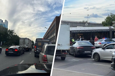 Москва встала в 8-балльных пробках, центр перекрыт