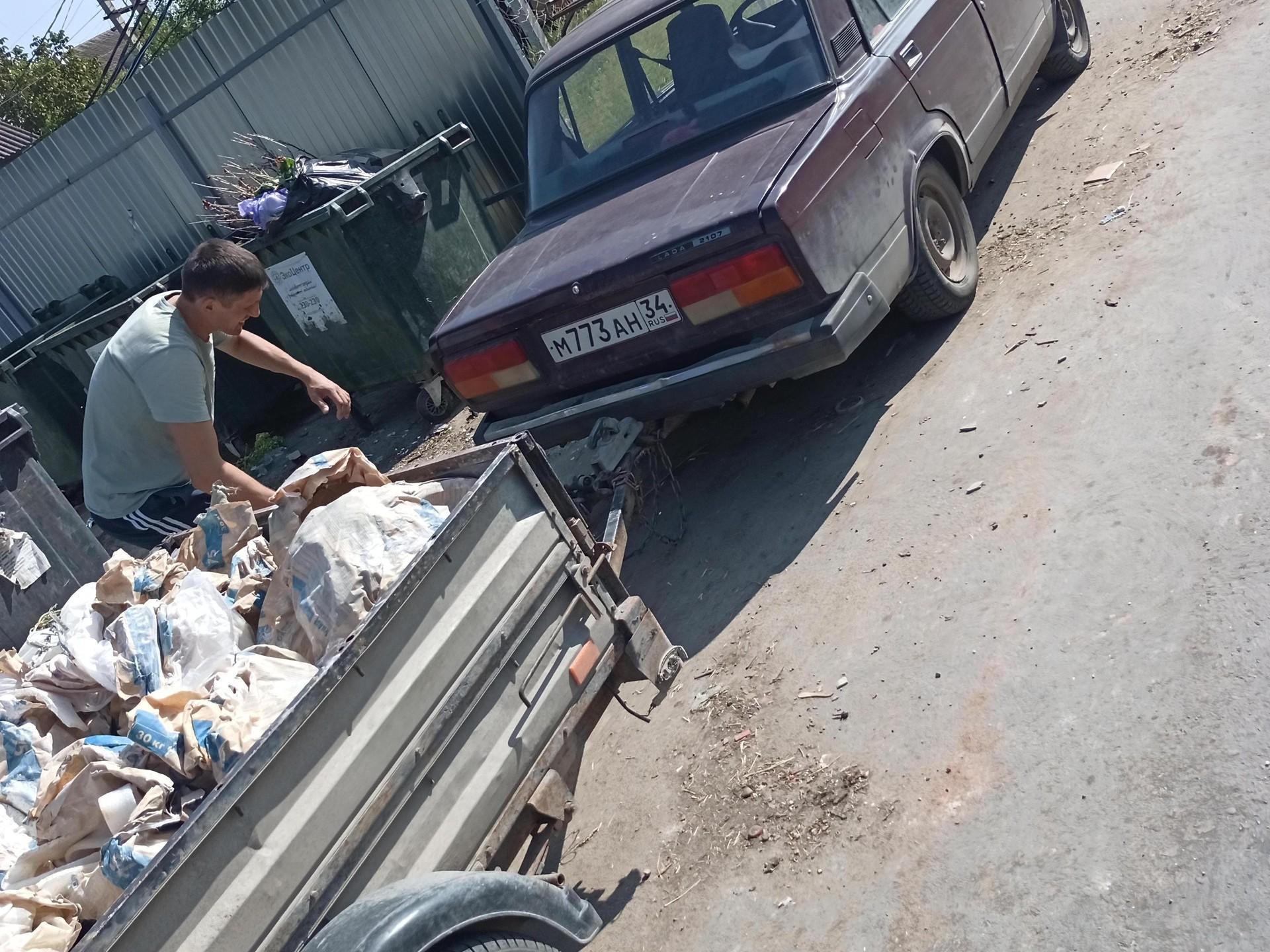 Топ-7 нарушителей Волгограда и области, которые выкидывали отходы мимо мусорного бака — видео