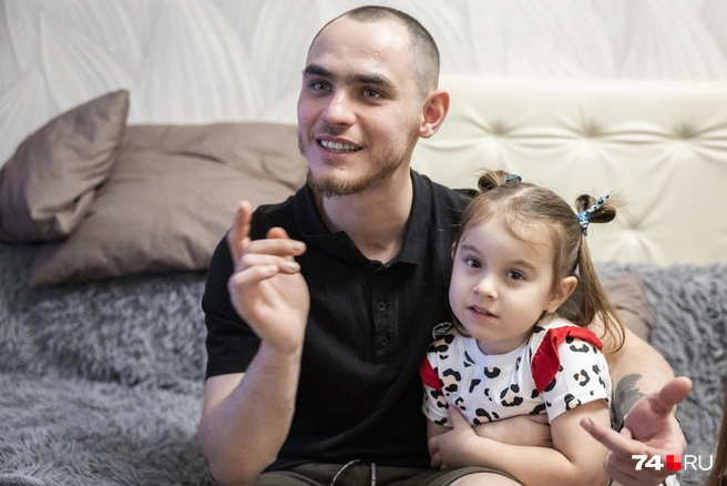 Вика — главная помощница родителей | Источник: Наталья Лапцевич