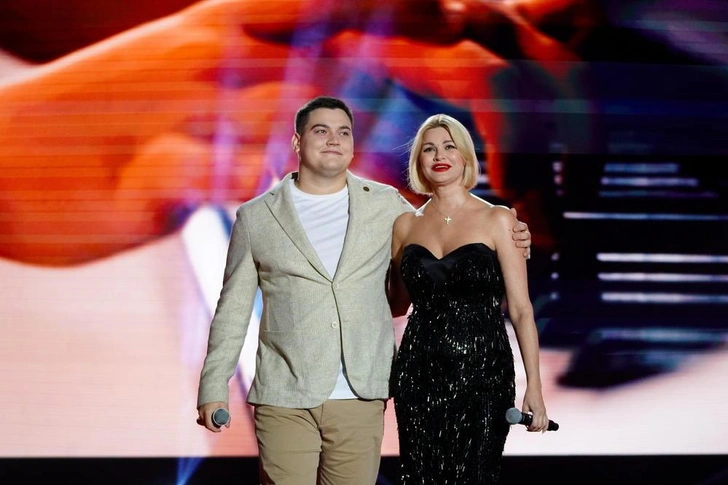 После смерти Михаила Ирина посвятила себя сыну и музыке