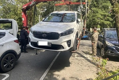 В Сочи продолжаются эвакуации машин вне парковок