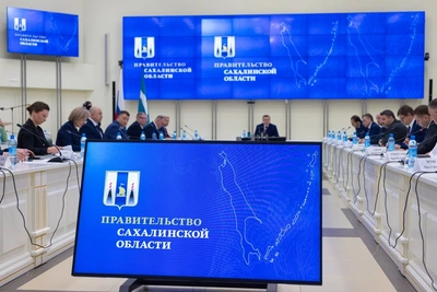 Чиновников уволили после обрушения в школе на Сахалине