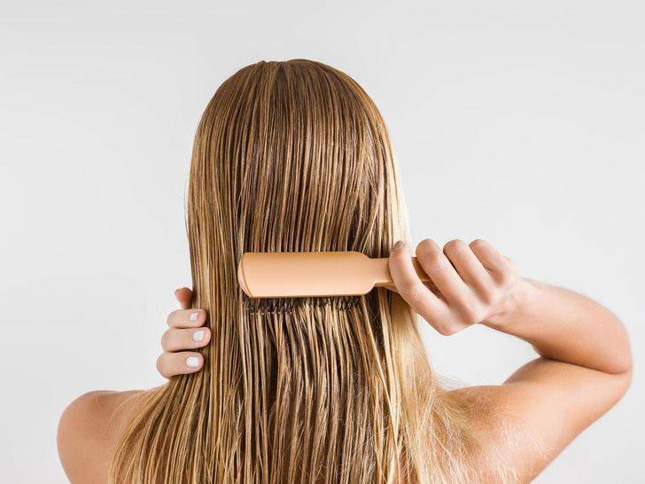 Попрощайтесь с «соломой»: как быстро восстановить поврежденные волосы