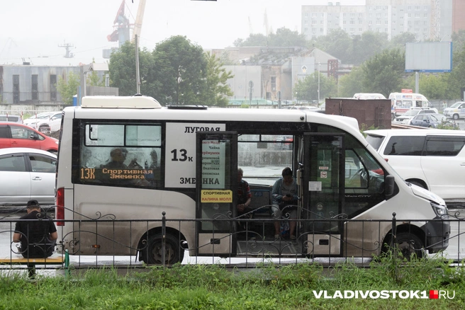 Комфортно ехать, только если нет пробок | Источник: Елена Буйвол / VLADIVOSTOK1.RU