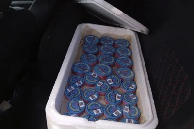 Полиция изъяла 15 кг икры и задержала подозреваемых