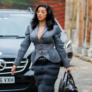 Cardi B в Париже