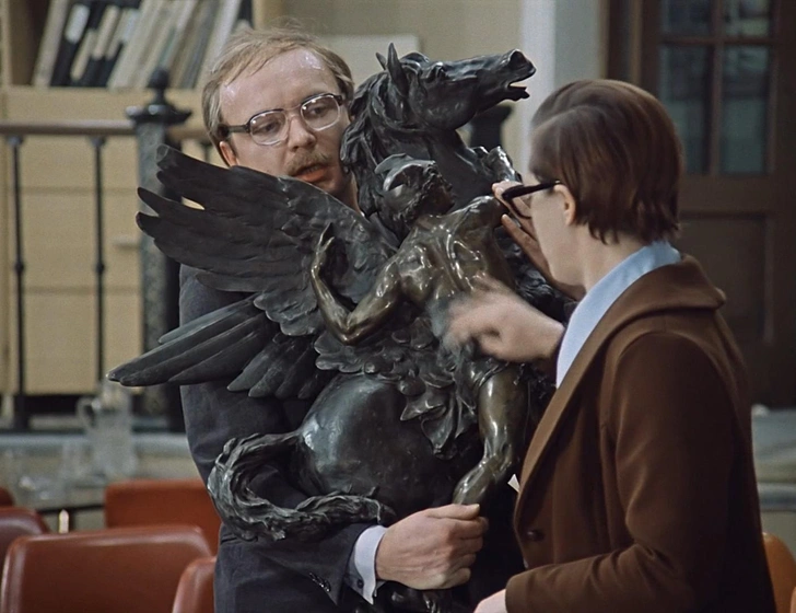 Источник: фильм «Служебный роман» (1977)