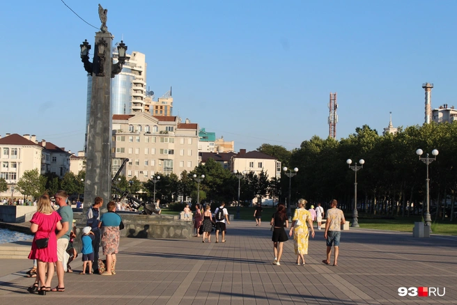 Набережная города — одно из главных туристических мест | Источник: Екатерина Подымова / 93.RU