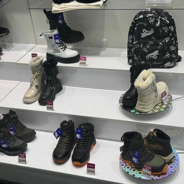 Детская обувь в офлайн-магазине | Источник: Дарья Гранкина / 26.RU