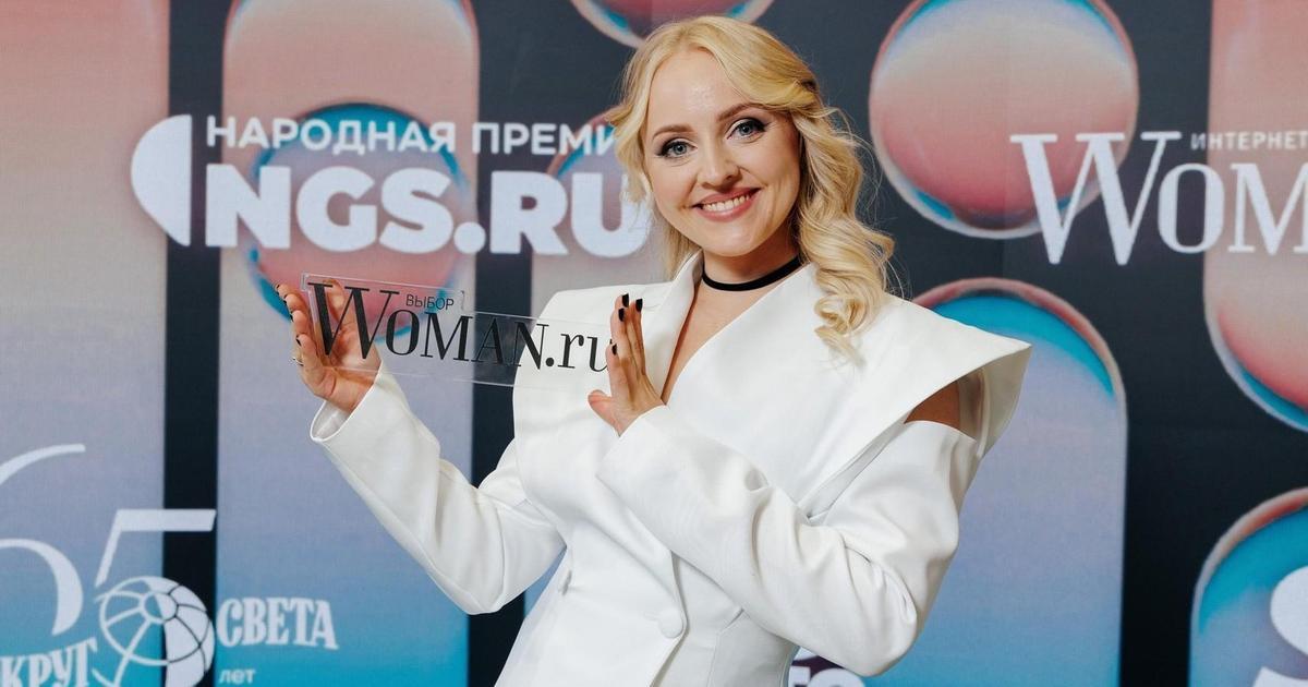 Woman.ru наградил самую красивую девушку среди сотрудниц новосибирских салонов красоты