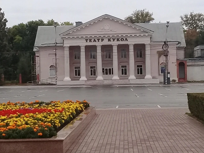 Здание кукольного театра — еще и одно из самых красивых в Тольятти | Источник: commons.wikimedia.org