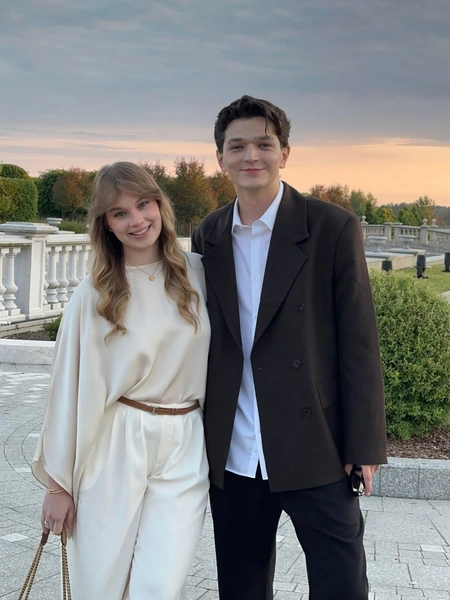 Акмаль с женой Александрой | www.starhit.ru