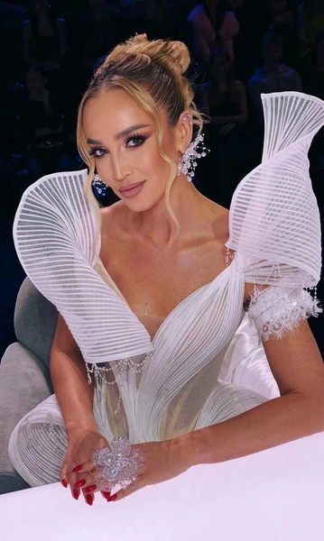 Ольга Бузова | www.starhit.ru