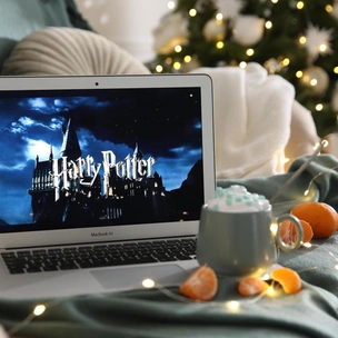 Почему мы пересматриваем одни и те же фильмы и сериалы: 6 причин и одно предупреждение от психолога