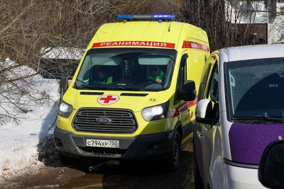 Женщина погибла после падения в торговом центре Барнаула