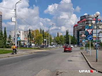 Но асфальт похож на тот, что был тогда | Источник: Булат Салихов / UFA1.RU