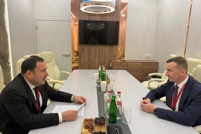 Развитие железнодорожного сообщения в Дагестане обсудили Алибеков и Глеба