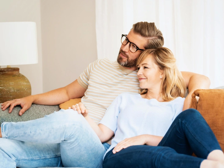 «Как строить семью с мужчиной, который привык скрывать свои эмоции?» | marieclaire.ru