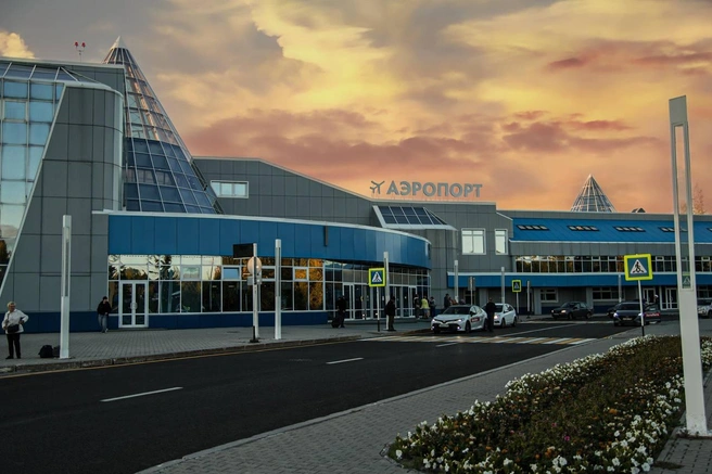 Кроме оборудования для усиления безопасности аэропорты также закупят аэродромную технику на 300 млн рублей | Источник: аэропорт Ханты-Мансийска