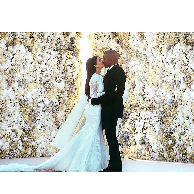Образ дня: Ким Кардашьян в Givenchy
