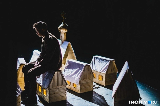 А еще в 2016 году на сцену Иркутского драмтеатра вернулся спектакль «Поминальная молитва», считавшийся одним из самых легендарных в репертуаре | Источник: Кирилл Фалеев / «ИрСити»