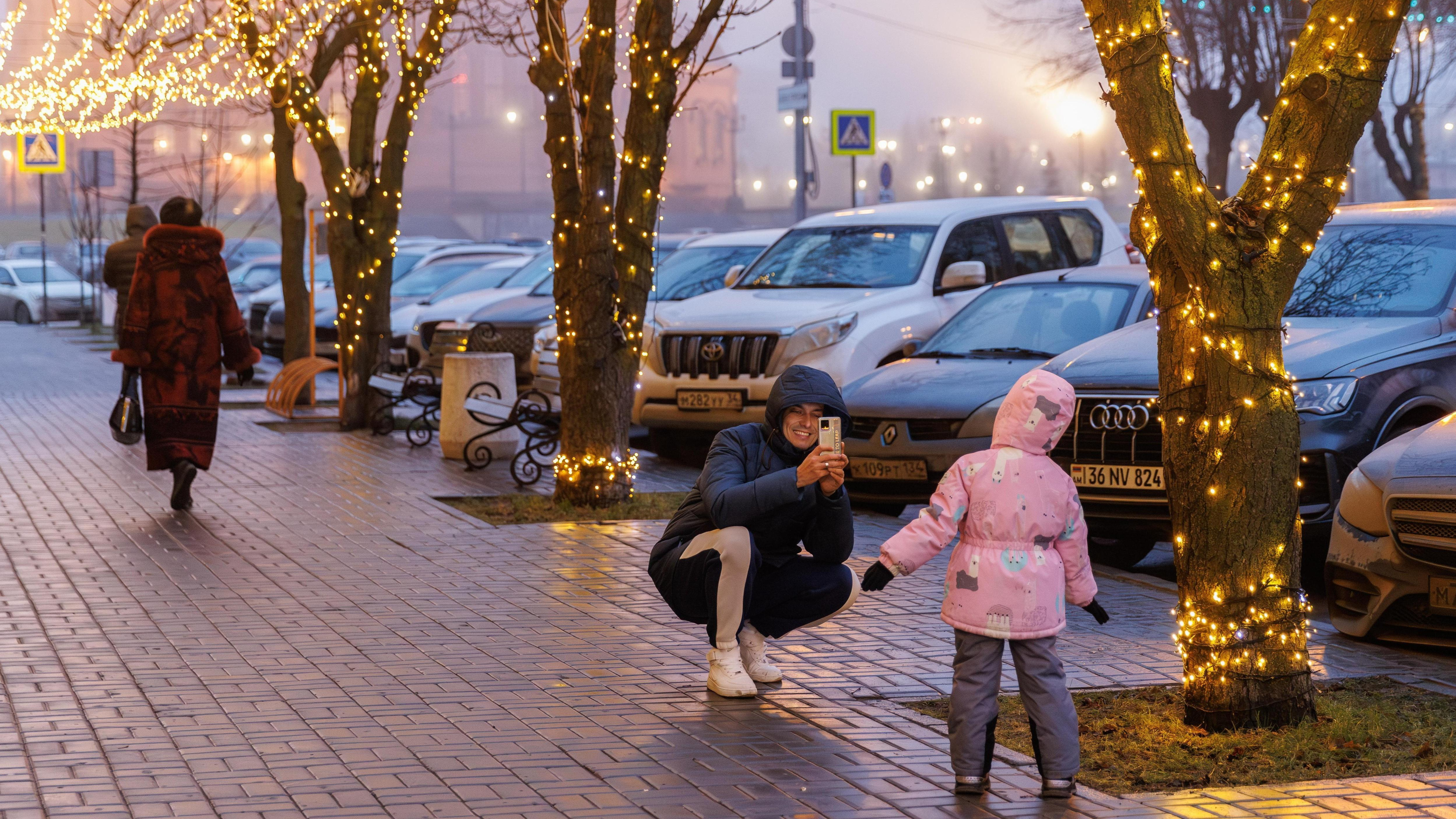 Как «выжить» в праздники с детьми: советы волгоградцам от психолога