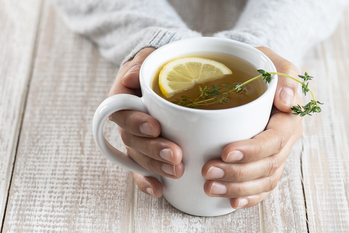 Мед, лимон и цветок жасмина: пьем зеленый чай с пользой для здоровья