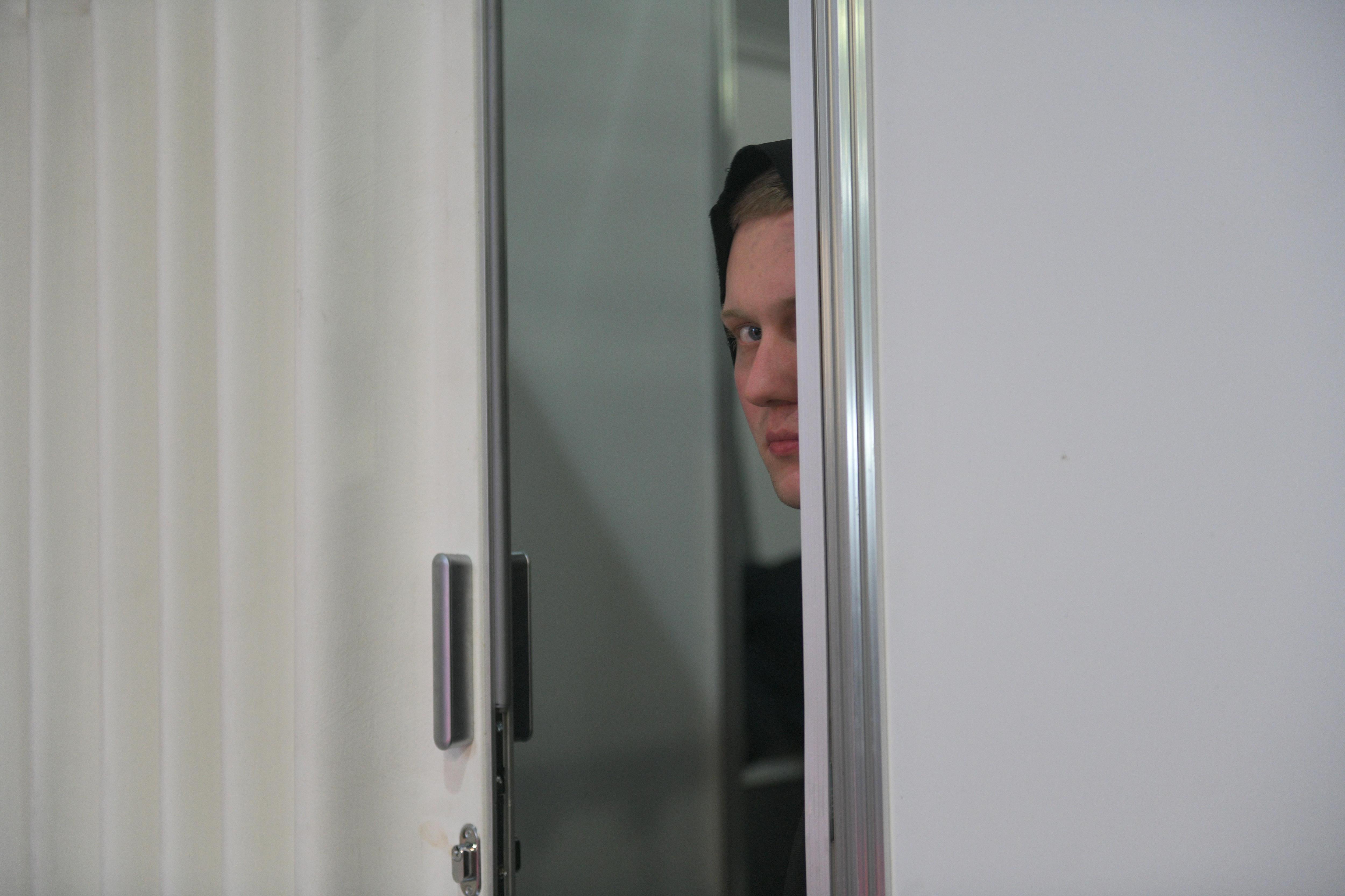 От штрафа до ареста: в России ужесточат наказание за сталкинг. Новости 24 декабря 