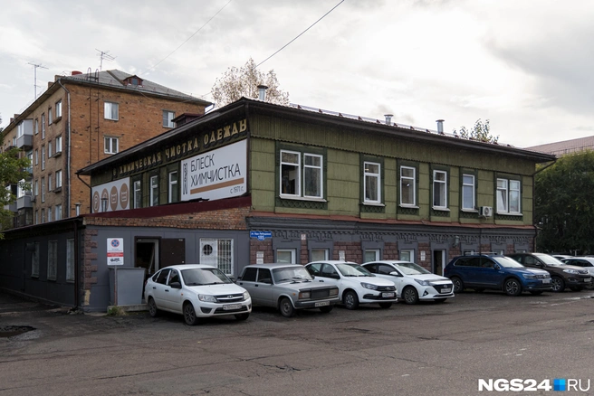 Фабрика занимает двухэтажное здание в центре | Источник: Мария Ленц / NGS24.RU