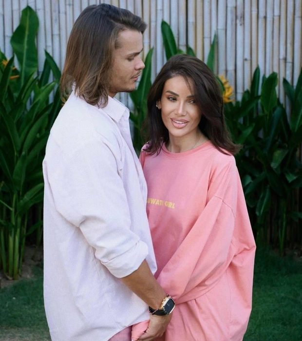 Пара готовится к свадьбе | Источник: AIZA-LILUNA / t.me