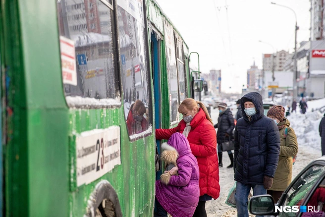 По плану кондукторам надо продать 650 билетов за день  | Источник: Александр Ощепков 