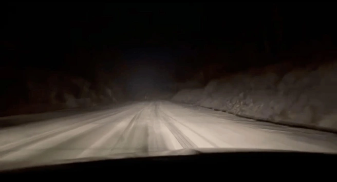 Так выглядела трасса ночью | Источник: Владимир Севастьянов / Telegram